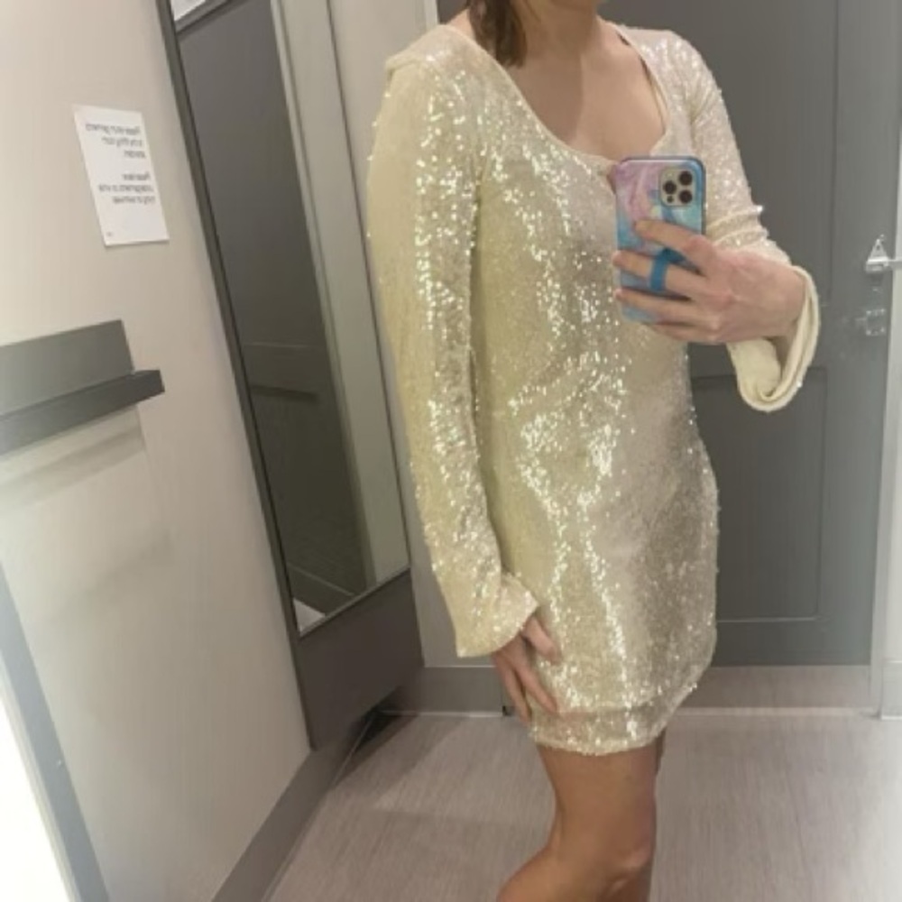 Wild Fable Sequin V-Neck Dress in Cream Size Small Pull Over Long Sleeves